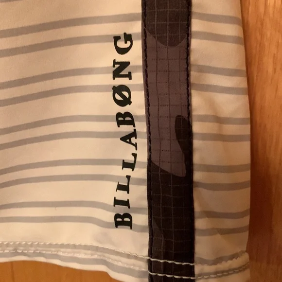 Billabong 32 PX3 recycled Platinum stretch cargo 22” board shorts swim trunks